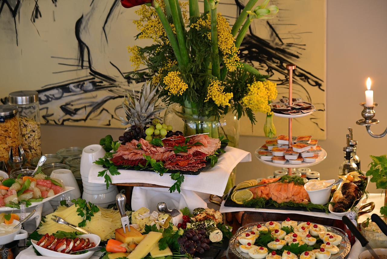 Emmerich Hotel Goerlitz Ngoại thất bức ảnh A buffet