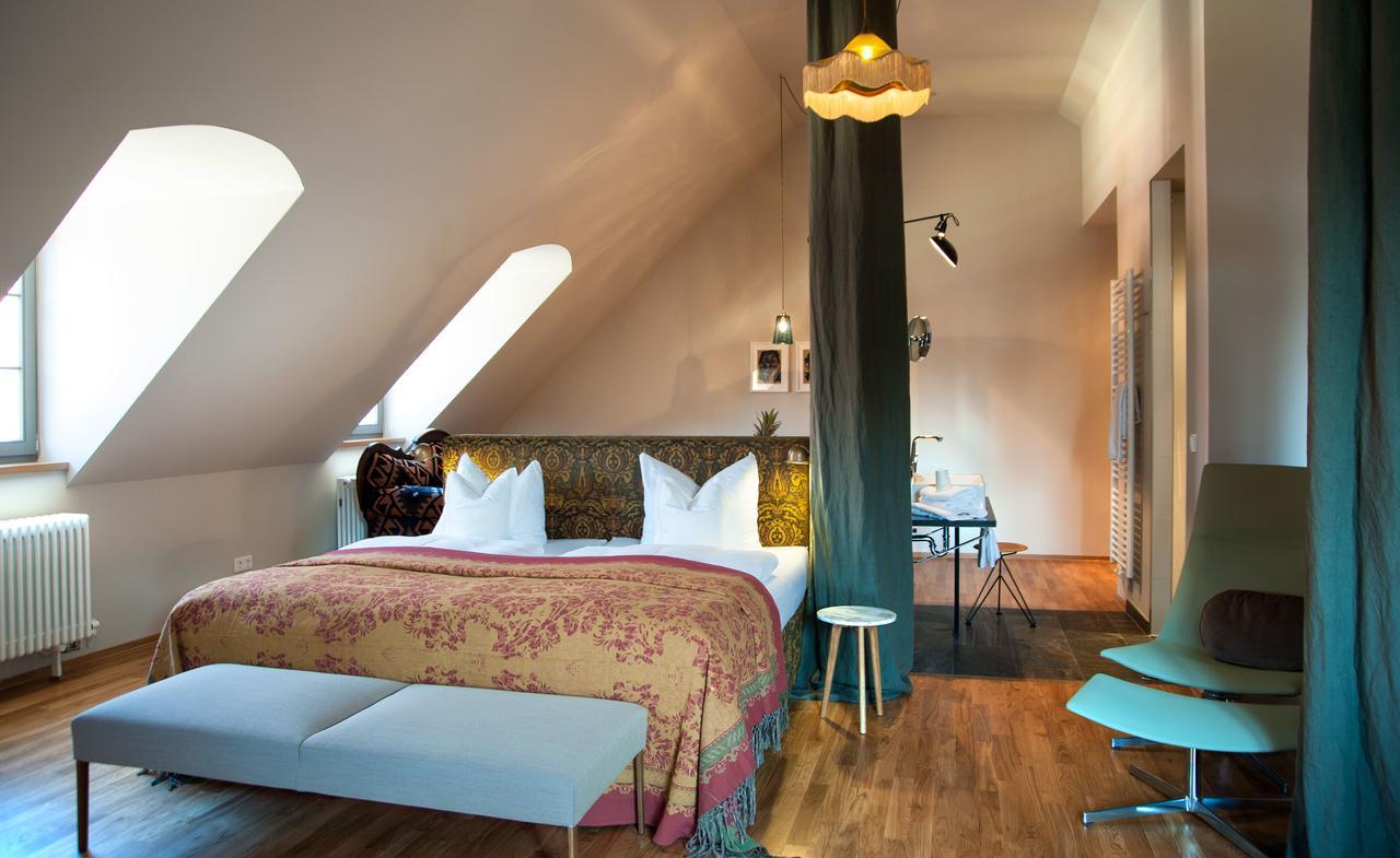 Emmerich Hotel Goerlitz Ngoại thất bức ảnh A room at the Hotel St. George